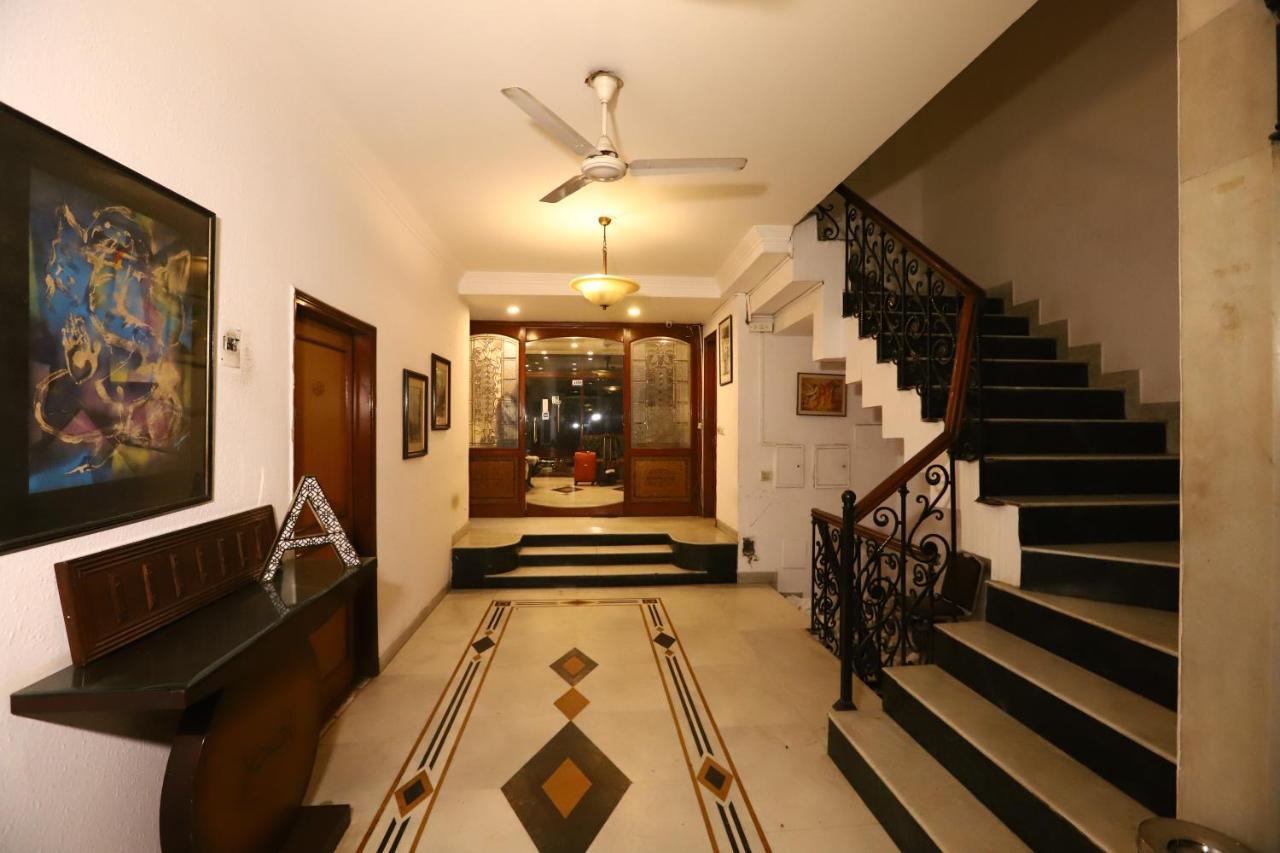 Hotel Ambica Palace Aiims New Delhi - Couple Friendly Local Id Accepted ภายนอก รูปภาพ