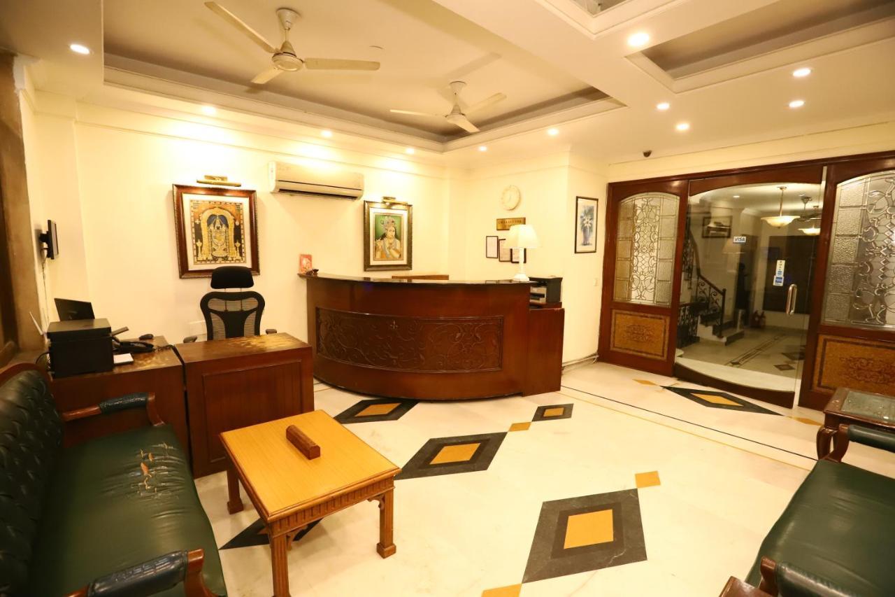 Hotel Ambica Palace Aiims New Delhi - Couple Friendly Local Id Accepted ภายนอก รูปภาพ